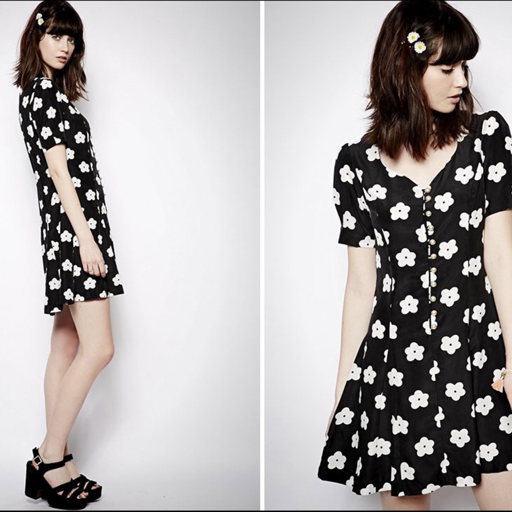 Nishe flower black dress size US 4